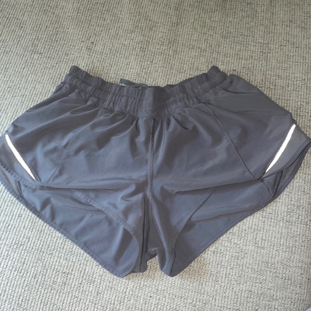 gray lululemon hotty hot shorts